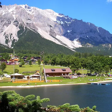 Landhaus Birgbichler - Apartments Mit Bergblick - Inklusive Schladming Dachstein Card! ラムサウ・アム・ダッハシュタイン