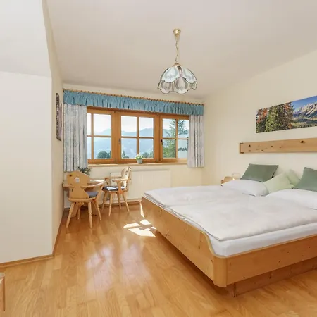 Apartment Landhaus Birgbichler - Apartments Mit Bergblick Inklusive Sommercard!