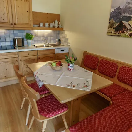 Landhaus Birgbichler - Apartments Mit Bergblick Inklusive Sommercard! Apartment