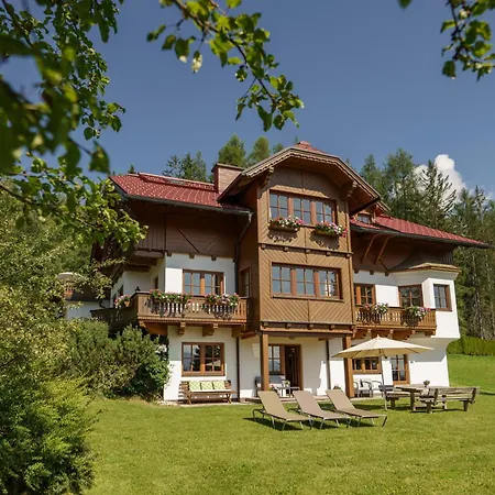 Apartment Landhaus Birgbichler - Apartments Mit Bergblick Inklusive Sommercard!