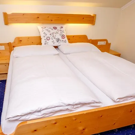 Apartment Landhaus Birgbichler - Apartments Mit Bergblick Inklusive Sommercard! *